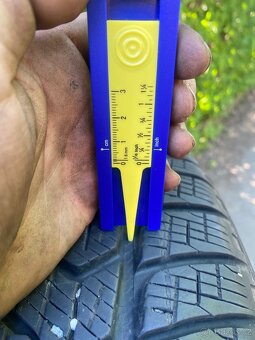 215/65 R17 99H Pirrely 2x6mm 2x5,5mm dot4816 zimní - 2