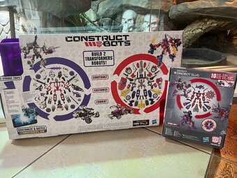 STAVEBNICE TRANSFORMERS 1+1 GRATIS - 2