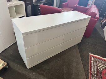 Hezká bílá dlouhá 6 šuplíková komoda IKEA MALM - 2