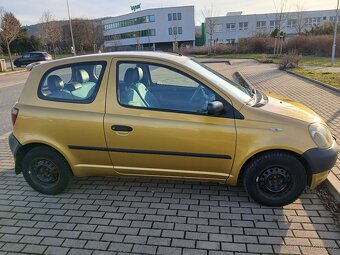 Toyota Yaris 1.0 - 2