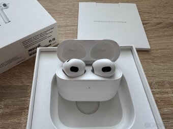 Apple AirPods 3 s MagSafe - 2
