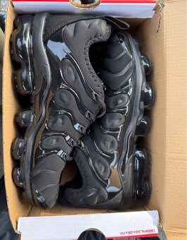 Nike VaporMax Plus - 2