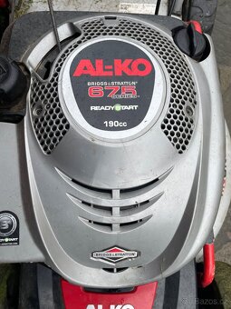 Bwnzínivá sekačka s pojezdem Alko - 2