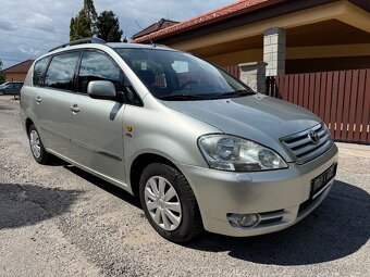 Prodám Toyota Avensis Verso 2.0 D 116K 7-míst - 2