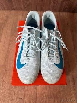 Kopačky Nike Vapor 16 club - 2