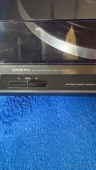 Gramofon ONKYO CP1200A - 2