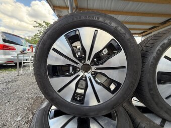 235/55/19 přední a 255/50/19 zadní alu Mercedes originál - 2