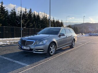 Mercedes- Benz E200 - 2