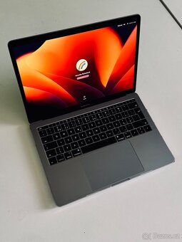 MacBook Pro 13” (2017) – A1708 – 16 GB RAM / 256 GB SSD – Pe - 2