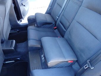 VW PASSAT 1.9 TDI KOMBI 96KW ROK 2003 COMFORT SERVISKA PĚKNÝ - 2