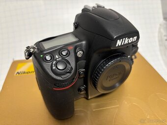 Nikon D700 perfektní stav - 2