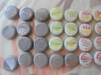 stará víčka z lahví - 2