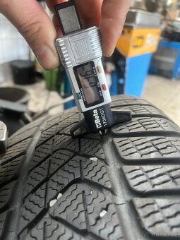 ALU 19” BMW X5  (G05) 245/50 R19 Pireli zima DOT 2521 - 2