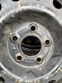 Zimní kola kia, hyundai 195/65 R15 - 2