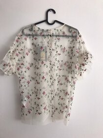 Bílá průsvitná květovaná halenka - zlevněno - 2