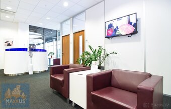 Pronájem kancelářského prostoru pro 2 osoby (11 m2) v busine - 2