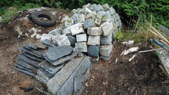 Prodám žulové " kostky " - 2