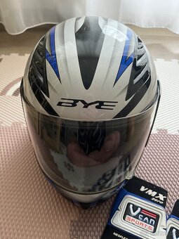 Helma a rukavice - 2