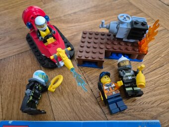 LEGO CITY 60106 Hasiči startovací sada - 2