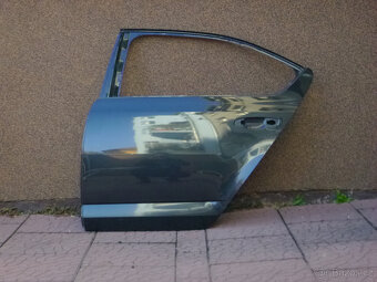 Škoda Octavia 3 III sedan limuzína orig dveře 5E5833311 - 2