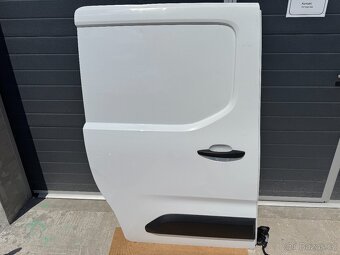 Posuvné dveře Peugeot Partner III 2021 pravé , kód barvy EWP - 2