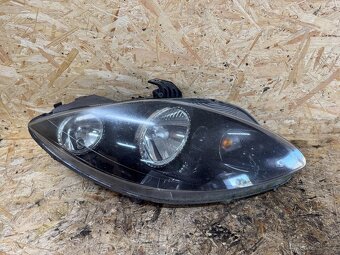 PRAVÉ PŘEDNÍ SVĚTLO SEAT LEON MK2 2004-2009 5P1941006A - 2