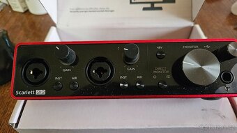 Scarlett 2i2 - 2