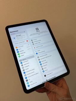 Apple iPad 11 2025 128GB CELLULAR - TOP STAV- - 2