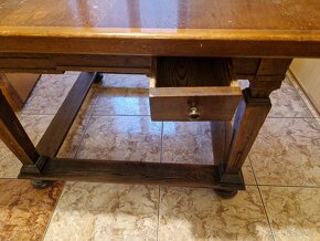 Starožitný stůl - 2