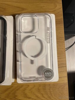 Kryty MagSafe a ochranné skla iPhone 16 Pro - 2