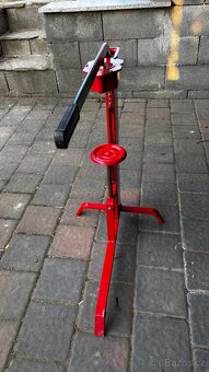 Ruční zatkovacka - 2