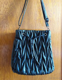 Černá kabelka BUCKET BAG - 2