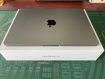 Macbook Air M3 13,6" - 16GB - 256GB - 3 měsíce starý - 2