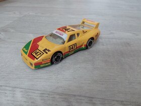 autíčka - modely Ferrari - 2