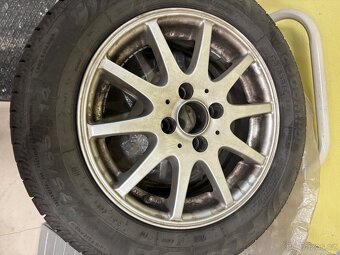 Poklice s pneumatikami Fiat 500 - 2
