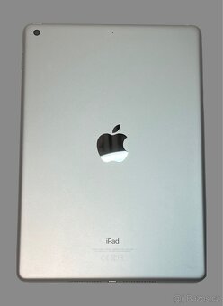 iPad (5th generation) Wi-Fi - 2