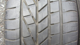 Letní pneu 255/45/20 Good Year - 2