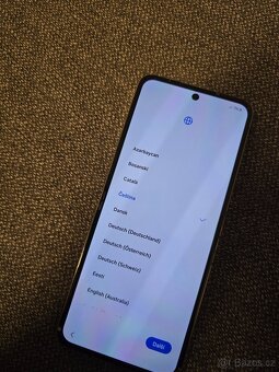 Samsung Z Flip5 - 2