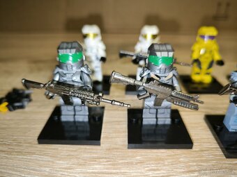 Halo minifigurky s vybavením - 2