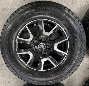 Alu 6x16 5x118 ET68 pneu 225/75/16 116Q - 2