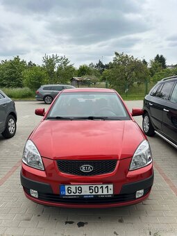 Kia Rio sedan - 2