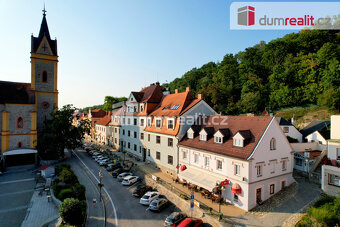 K prodeji, víceúčelový objekt s restaurací, bytem, 3 apartmá - 2