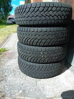 225/65R17 - 2