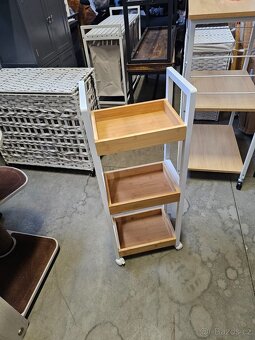 Nový mobilní bambusový vozík - regál - 2