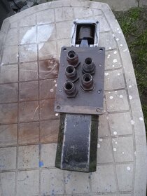HYDRAULICKŸ OVLADAČ - 2