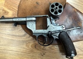 Historicky revolver Chamelot-Delvigne 1873 - 2