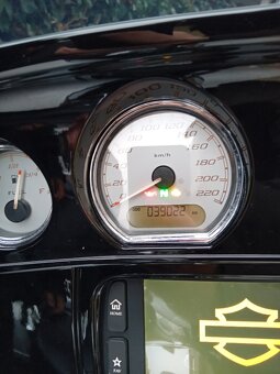 Harley - Davidson FLHXS Street Glide - 2
