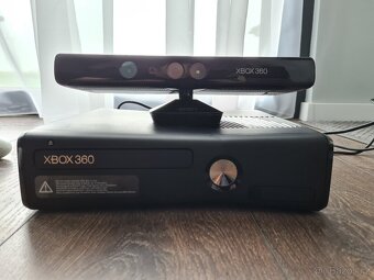 XBOX 360 + Kinect - 2