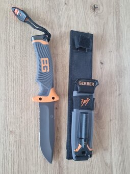Nůž GERBER nový - 2