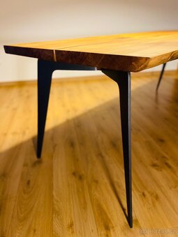 Luxusní jídelní stůl z masivního buku – moderní design - 2